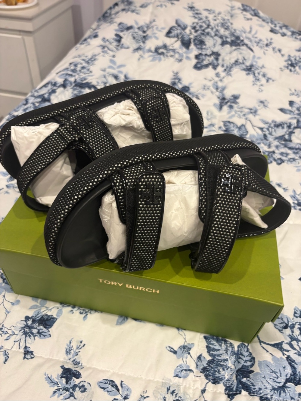 NEW Tory Burch Kira Sport Sandals Perfect Black/New Ivory Women’s Size 9 NIB - Picture 3 of 8
